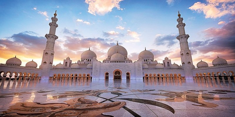 Dubai The Sheikh Zayed Grand Mosque – Historic Beauty