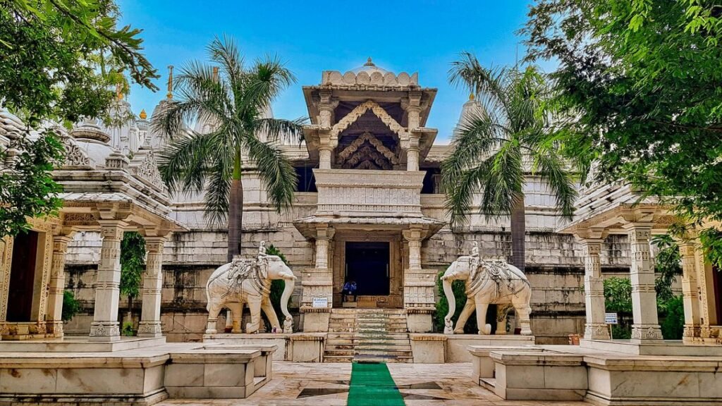 Kumbhariya – Marble Temple Complex