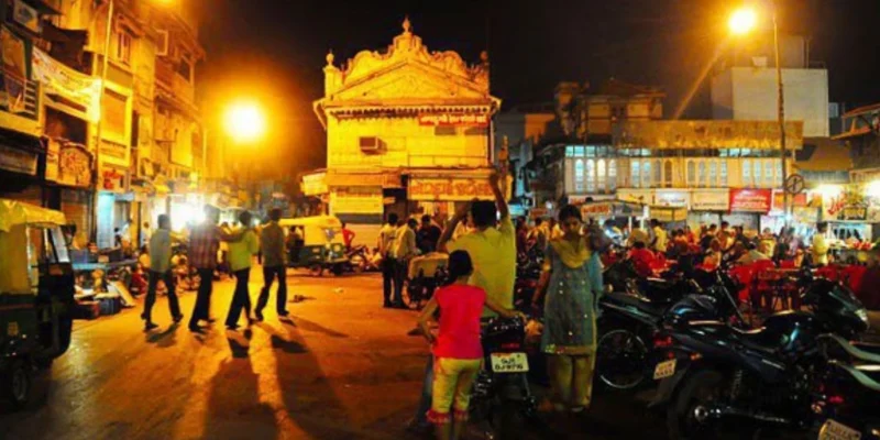 Manek Chowk Night Market, Ahmedabad: The Ultimate Street Food Guide