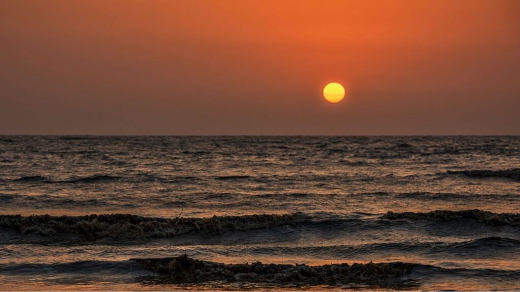 Tithal Beach-The Sunset , The Main Event