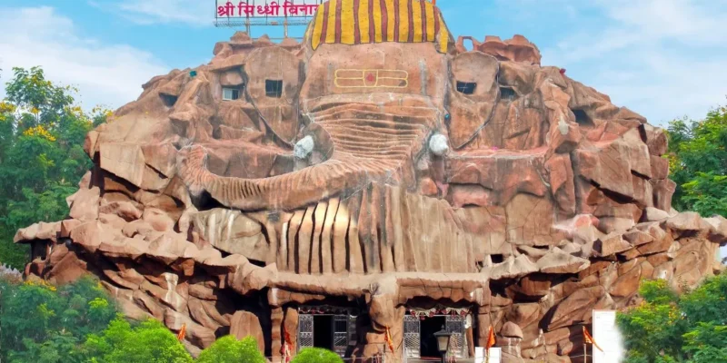 Shree Siddhivinayak Temple, Mehmedabad: Complete Darshan Guide to Asia's Largest Ganesha Temple