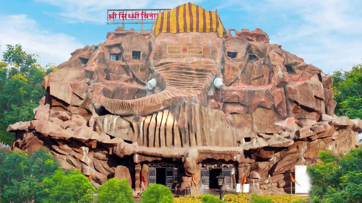 Shree Siddhivinayak Temple, Mehmedabad: Complete Darshan Guide to Asia's Largest Ganesha Temple